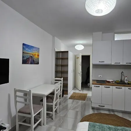 Apartment Liza - Unit 1 *