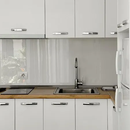 Liza - Unit 1 Apartment Shengjin